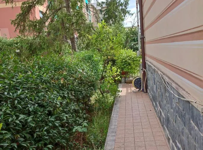 La Casa Di Yuri - Free Private Parking & Air Conditioning Apartmán