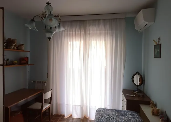 Lägenhet La Casa Di Yuri - Free Private Parking & Air Conditioning *