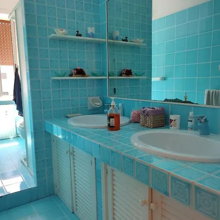 La Casa Di Yuri - Free Private Parking & Air Conditioning Apartment
