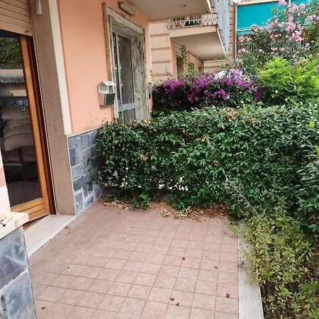 Apartment La Casa Di Yuri - Free Private Parking & Air Conditioning *